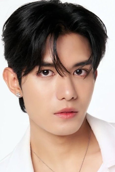 Net Siraphop Manithikhun official photo - Thai Domundi TV actor, NetJJ pair, star of Love Upon a Time as Tinnaphop "Phop" and Bed Friend as King