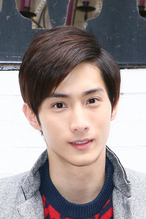 Ah Ben official photo - Taiwanese singer, actor and TV host, star of Smile After Tears