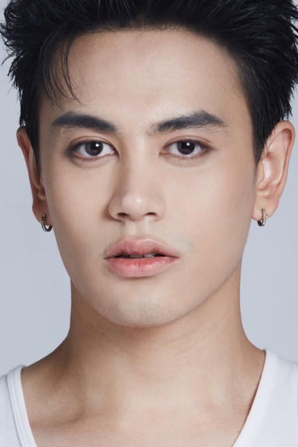 Aomsatin Thakrit Phatthanaworakit official photo - Thai Ultimate Troop actor, star of Lost to Light