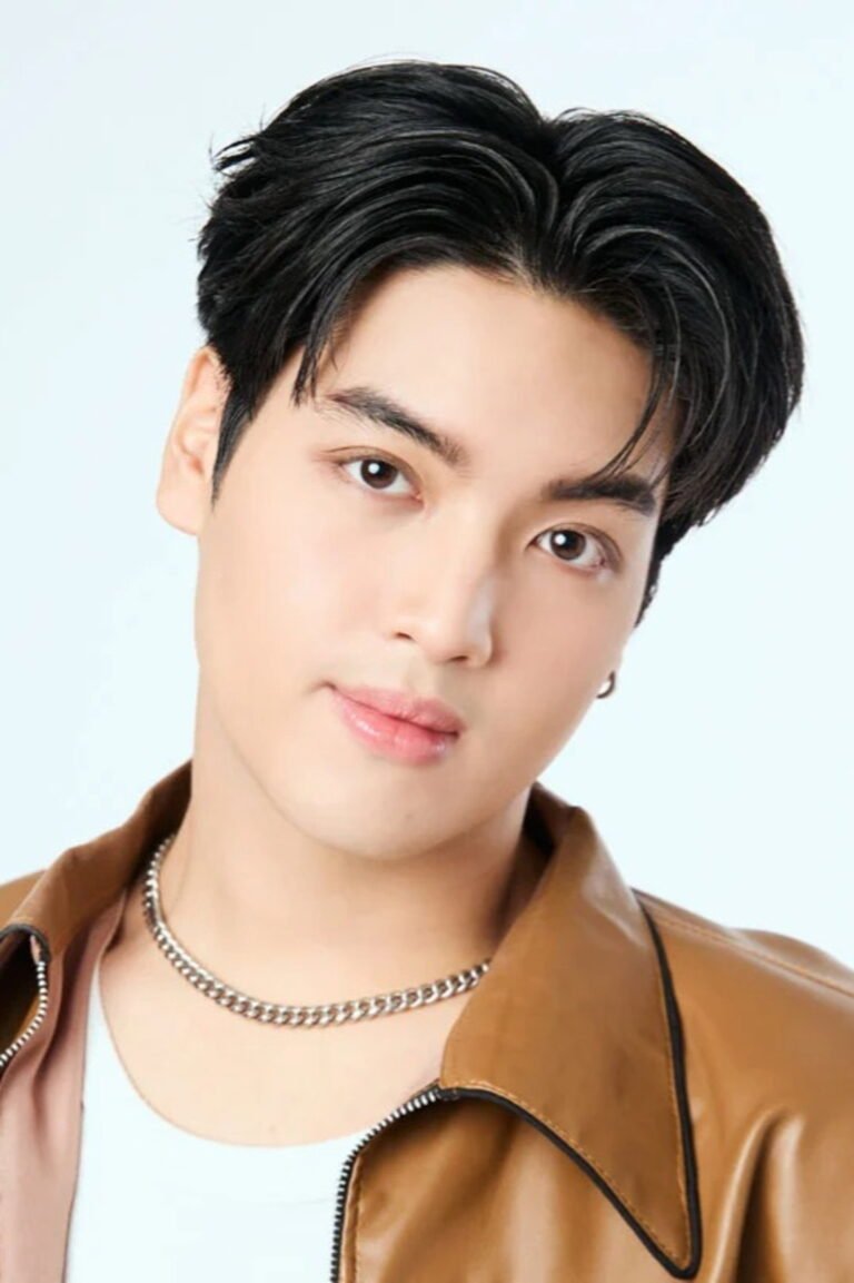 Ashi Peerakan Teawsuwan official photo - Thai GMMTV actor, star of Ticket to Heaven