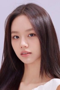 Hyeri, South Korean actress and singer, Friendly Rivalry cast portrait