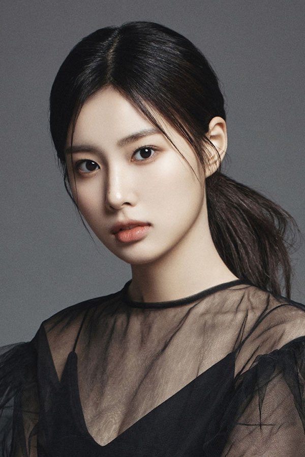 Kang Hye-won, South Korean actress and singer, Friendly Rivalry cast portrait