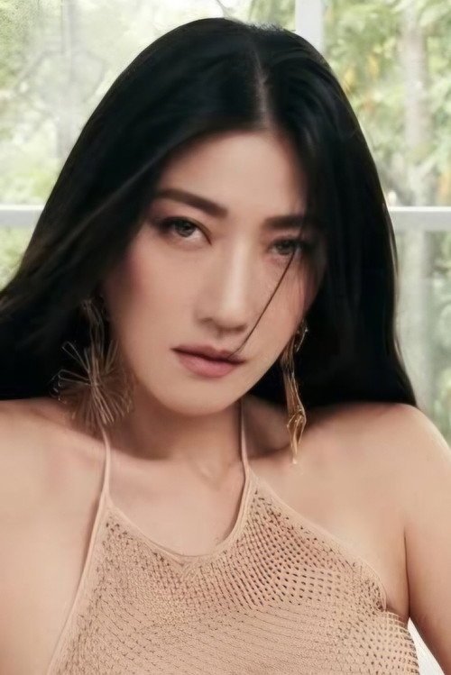 Kate Pang, the Singaporean and Taiwanese actress who plays Peggy in the BL series Connecting to You