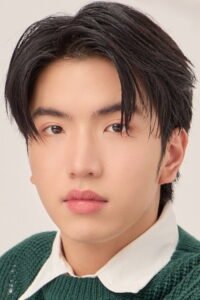 Keen Suvijak Piyanopharoj, the GMMTV actor and CLO'VER member who plays Niran in the Thai BL series WEIRDO-101