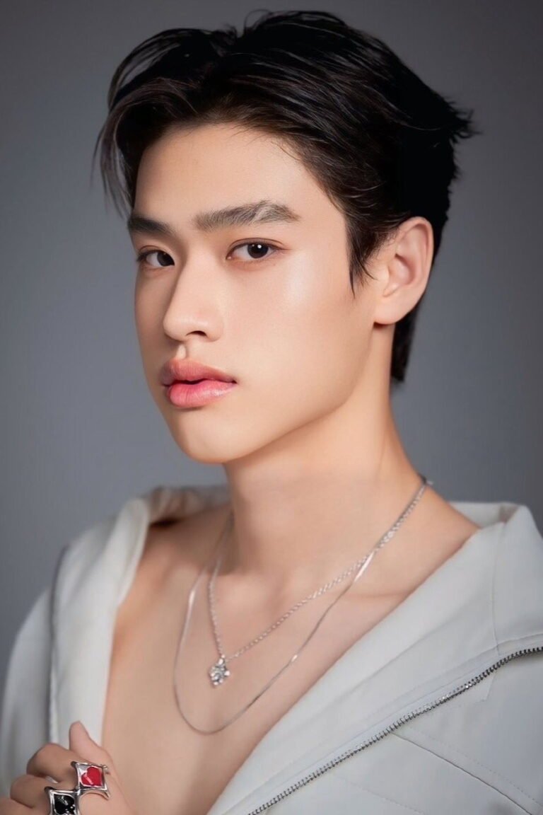 Krittapod Bunyamanee official photo - Thai actor, star of ChermChey as Issara