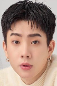 Off Jumpol Adulkittiporn, the Thai actor who plays Thun in Mr.Kill (2026)