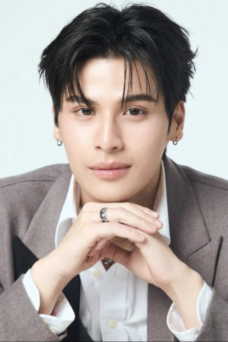 Ohm Thipakorn Thitathan official photo - Thai GMMTV actor, star of A Dog and a Plane, Last Twilight