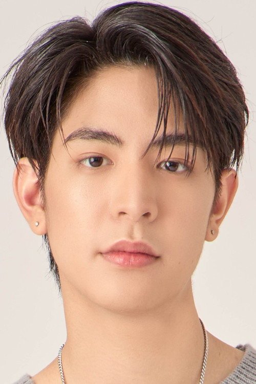 Sea Dechchart Tasilp, the GMMTV actor who plays Cheewa in the Thai BL series WEIRDO-101