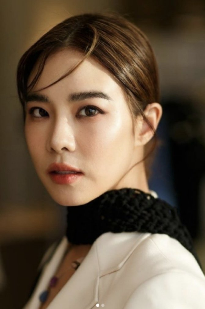 Sirin Horwang, known professionally as Cris Horwang, the veteran Thai actress in the cast of The Crow Club