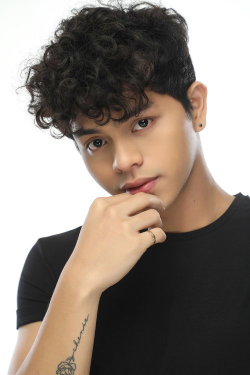 Portrait photograph of Filipino actor Kokoy de Santos