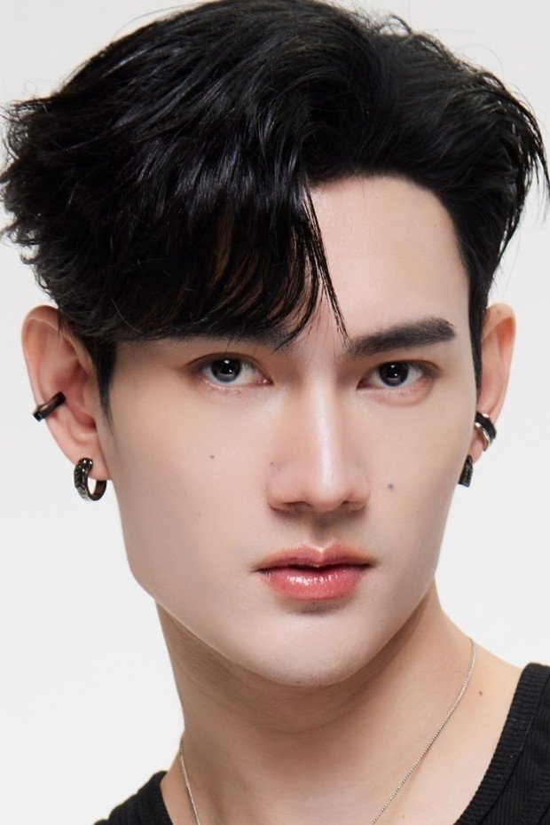 Pavel Naret Promphaopun, Thai actor signed to CHANGE2561, known as Babe in Pit Babe