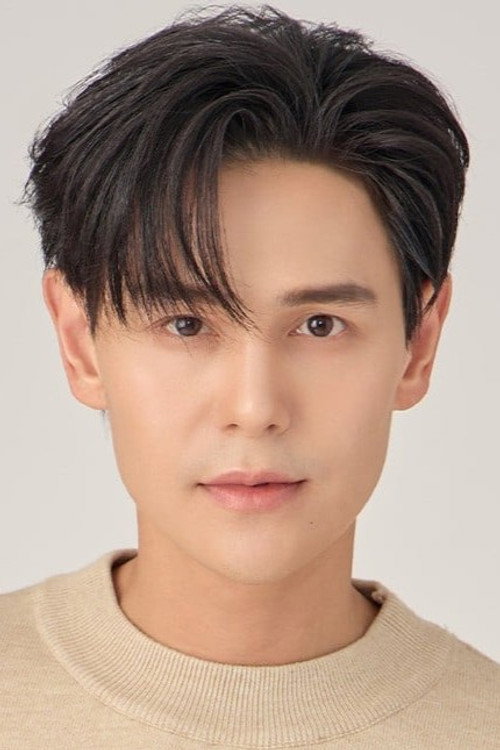 Papang Phromphiriya Thongputtaruk, Thai actor